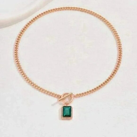 14K Gold-Filled Chain with Emerald Green Pendant Toggle Clasp 16.5 inches length - Picture 4 of 4